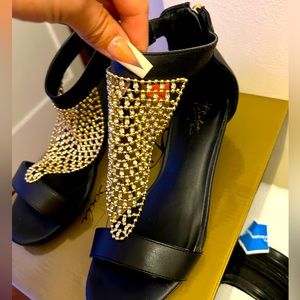 Beautiful elegant Thalia sandal! Worn one time